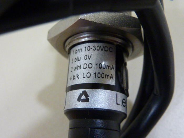 Used LEUZE Photoelectric Sensor LSE 318M/P #52092