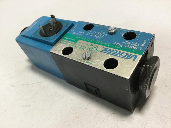 Used VICKERS Hydraulic Valve DG4V3S32ALMUH560 #110418