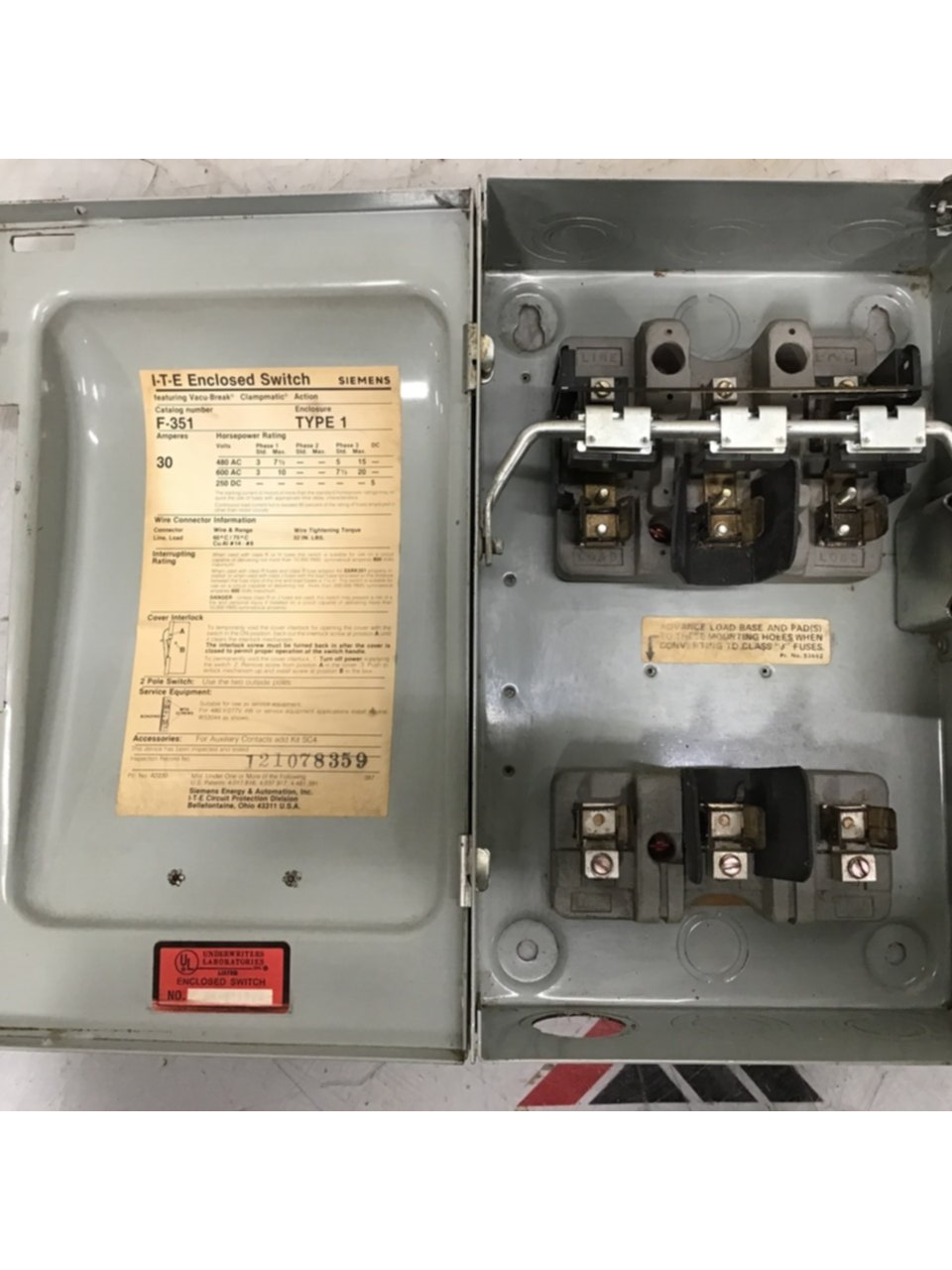 Used SIEMENS 30 Amp ITE Heavy Duty Vacu-Break F-351 USED