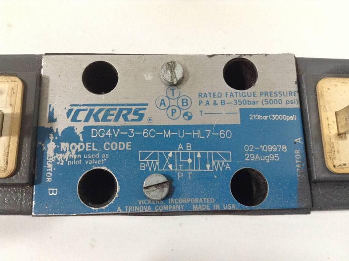 Used VICKERS Directional Valve DG4V-3-6C-M-U-HL7-60 #89733