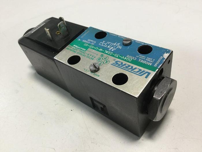 Used VICKERS Directional Valve DG4V-3S-22AL-M-U-H5-60 #111280