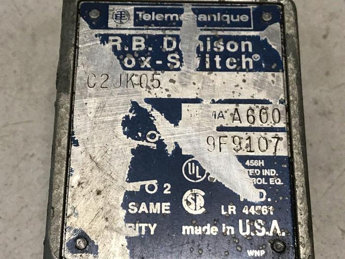 Used TELEMECANIQUE Lox-Switch C2JK05 #121758