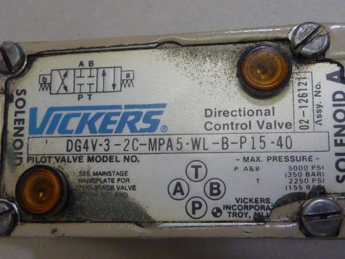 Used VICKERS Directional Control Valve DG4V32CMPA5WLBP1540 #66067