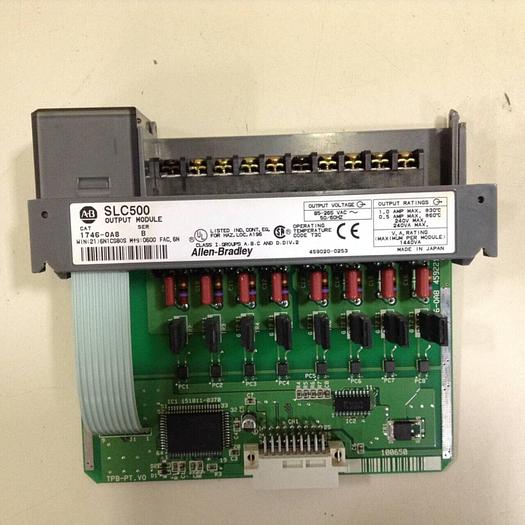Used ALLEN BRADLEY Output Module 1746-OA8 SER B #71997