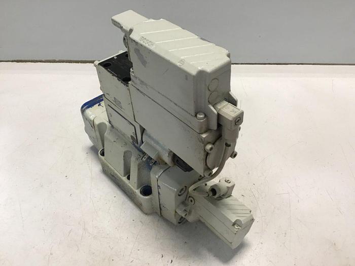 Used REXROTH Servo Valve 4WRLE16W180SJ3XG24K0A1M USED
