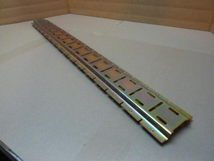 ALLEN BRADLEY Relay Mounting Strip 700-MP16 SER B #28481