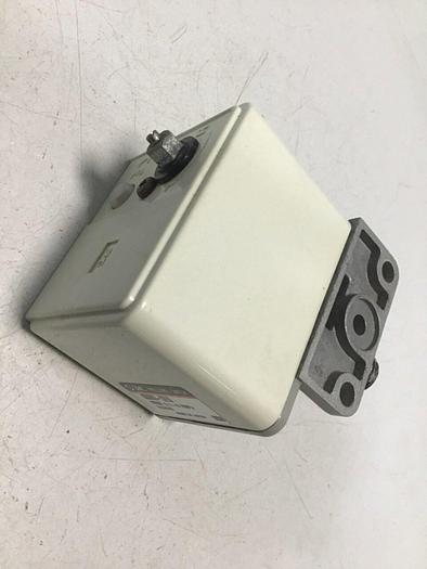 Used SMC Pressure Switch IS3000-02L5 #112923