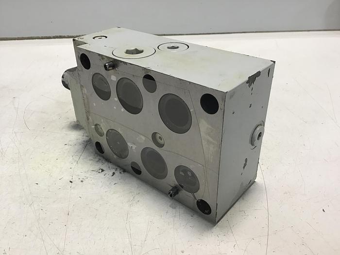 Used PARKER PRM6PA25KN33/83282