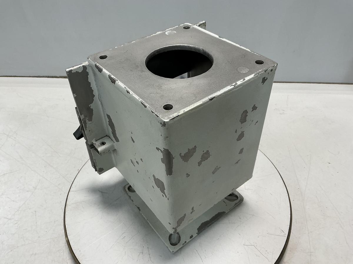 Used METAL FABRICATING NO MODEL NUMBER / NO TAG