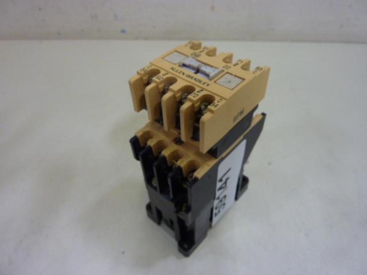 Used ALLEN BRADLEY Contactor 100-A09ND3 SER B Used