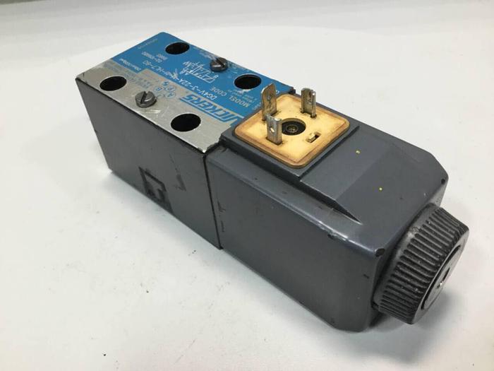 Used VICKERS Directional Hydraulic Valve DG4V322AMUHL760 Used