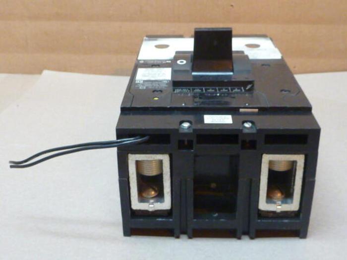 Used SQUARE D 400 Amp Circuit Breaker LAL2640036M #32126