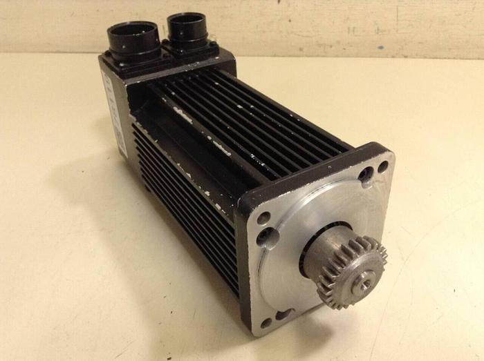 Used ALLEN BRADLEY AC Servo Motor 1326AS-B330H-21 Used