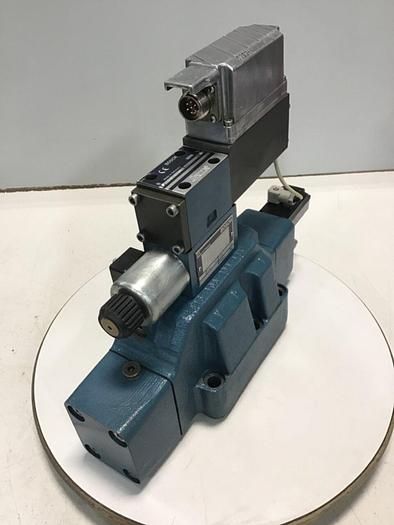 Used BOSCH SERVO  Proportional Valve 0 811 404 608 USED