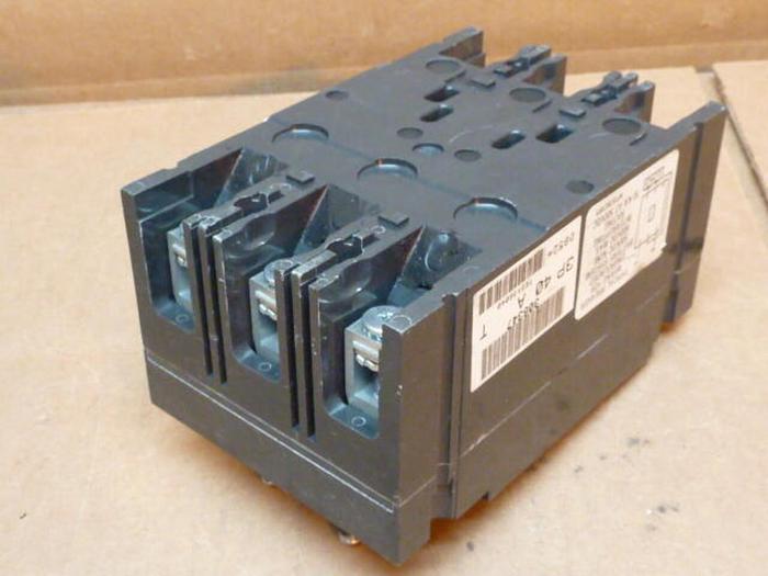 Used GENERAL ELECTRIC / GE 40 Amp Industrial Circuit Breaker TED136040 #34576