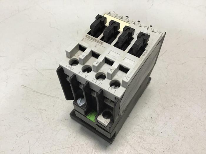 Used SIEMENS Contactor 3TF3010-0A #124004