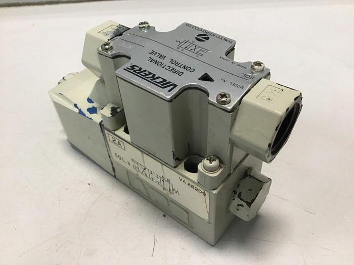 Used VICKERS Directional Control Valve DG4V32AMP2T7P1050 #111770