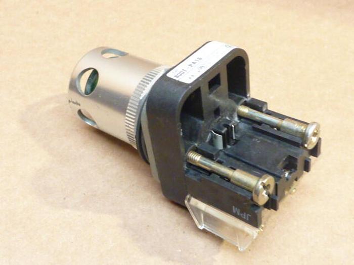 Used ALLEN BRADLEY Push Button 800T-PA16 GREEN #38177