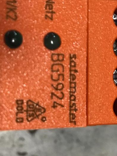 SAFEMASTER Safety Relay BG5924.48 #138403