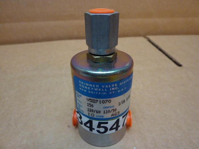 Used SKINNER Skinner Valve V5D7 1070 #34547