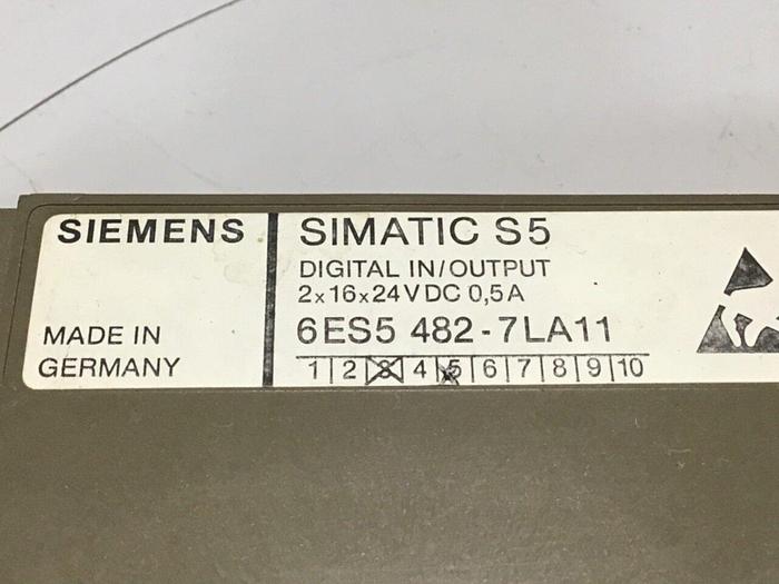 Used SIEMENS Digital I/O Module 6ES5 482-7LA11 #77373