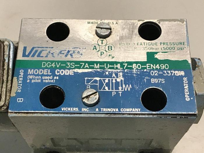 Used VICKERS Directional Valve DG4V3S7AMUHL760EN490 Used