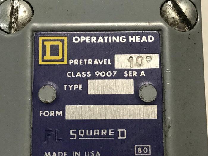 Used SQUARE D Limit Switch 9007-AEQ3687 #122027