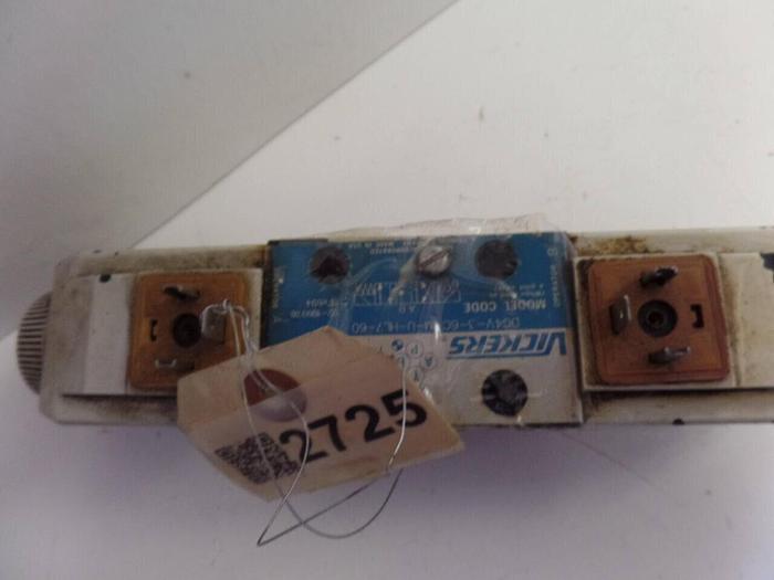 Used VICKERS Directional Valve DG4V-3-6C-M-U-HL7-60 #2725