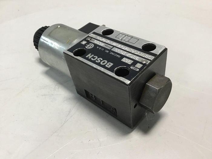 Used BOSCH Directional Valve 081WV06P1V1090WS024/00D51 Used