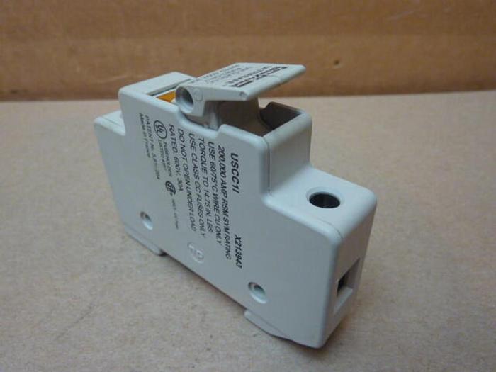 Used FERRAZ SHAWMUT 30 Amp Fuse Holder USCC1I #31245