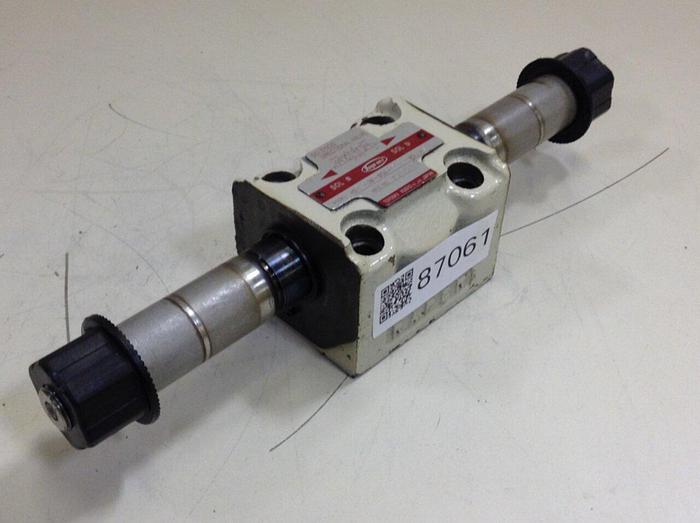 Used TOYOOKI KOGYO Solenoid Directional Valve HD3-3W-BGA-03A-WDD2S #87061