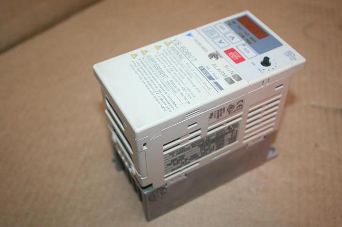 Used YASKAWA Inverter Drive C1MR-V7AT20P4 #21137