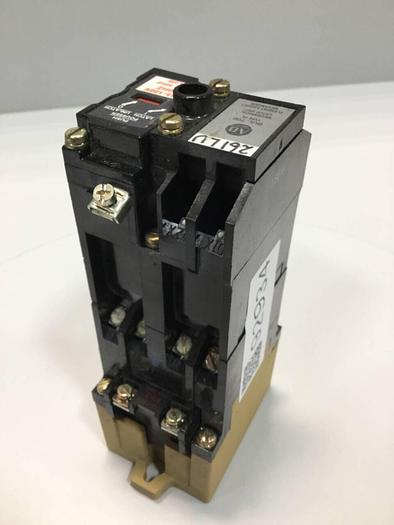 Used ALLEN BRADLEY AC Relay 700-P400A1 SER B CONTACT NO #92934