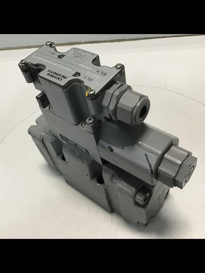 Used REXROTH Valve 4WEH10D40M0/6AG24NPS-997-0 USED