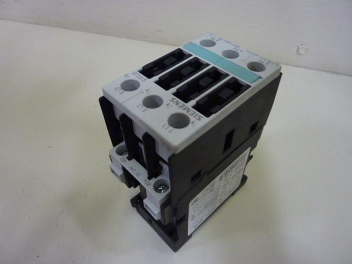 Used SIEMENS Contactor 3RT1024-1B #50277