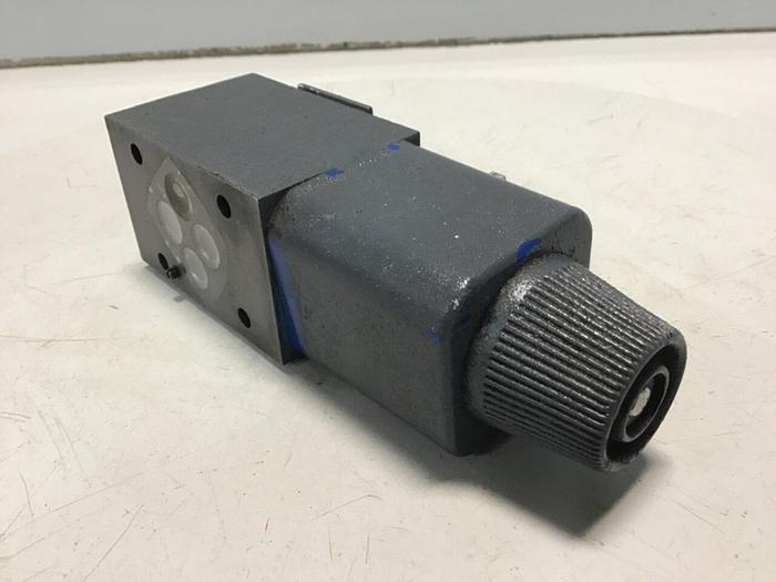 Used VICKERS Pilot Valve DG4V-3-22A-M-U-H9-40 #132044