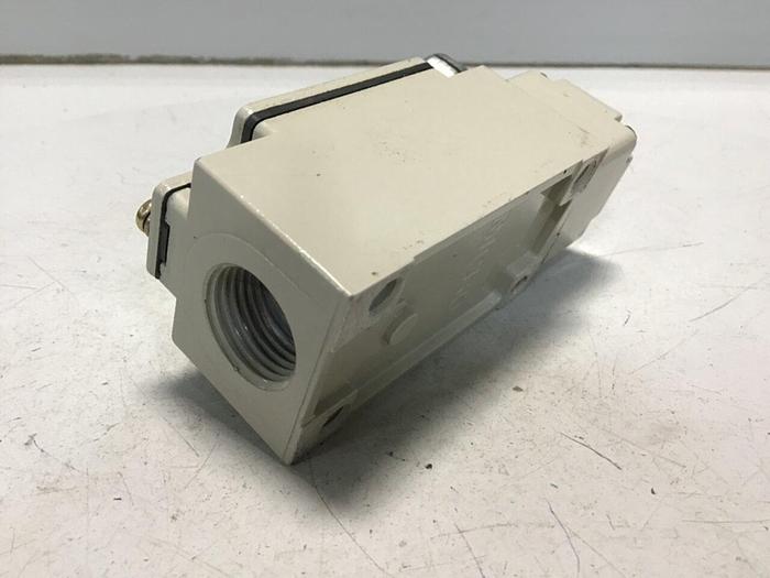 Used YAMATAKE Limit Switch LJA10-11A21N-003 #121729