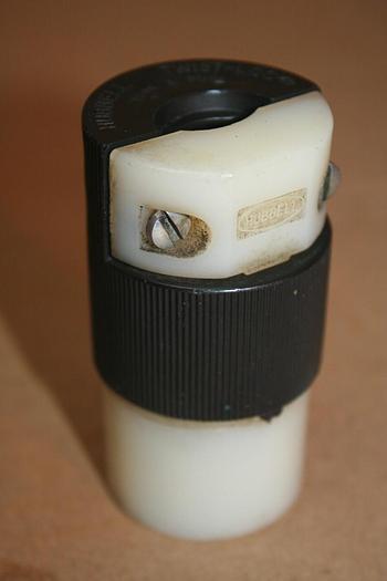 Used HUBBELL Twist Lock HBL7101C #20155