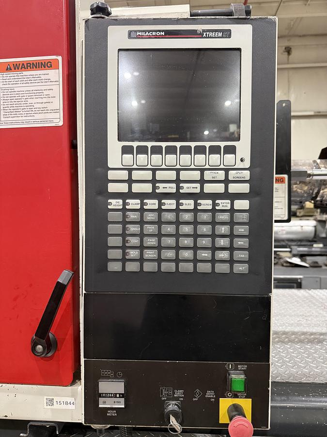 Used 2000 CINCINNATI MILACRON 310 Ton Injection Molding Machine MT310-22 USED #151844