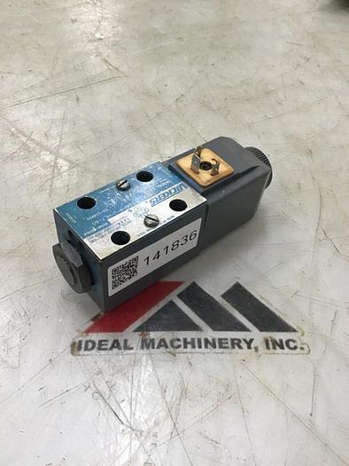 Used VICKERS Valve DG4V-3-22A-M-U-HL7-60 Used