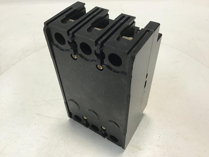 Used TOSHIBA 30 Amp Circuit Breaker S30B-3P-30A #119764
