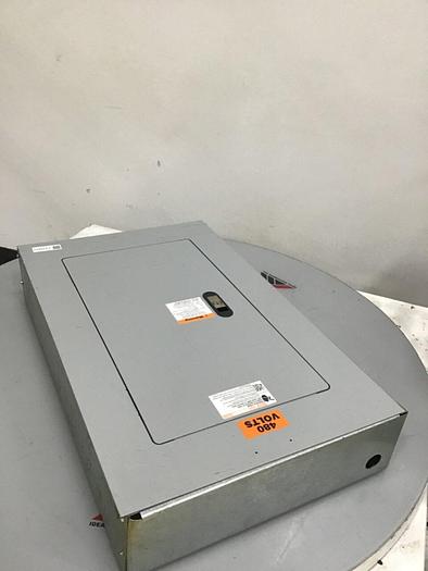 Used SIEMENS 250 Amp Breaker Box P1X18MC250A #137027