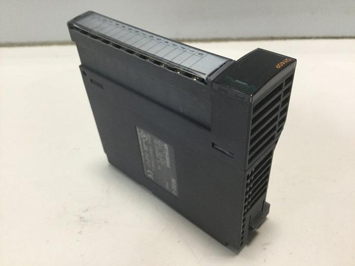 Used MITSUBISHI Output Module QY40P #105537