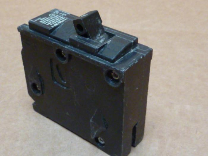 Used SIEMENS 20 Amp Circuit Breaker QP120 #27750