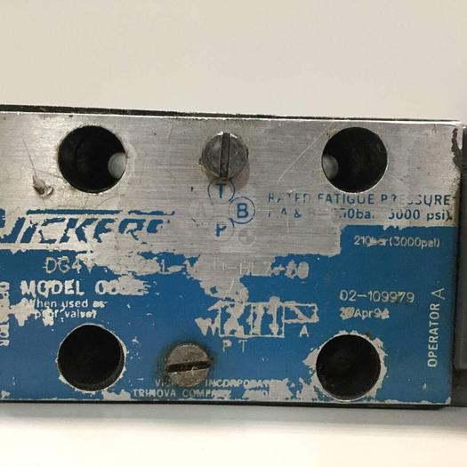 Used VICKERS Valves DG4V-3-2AL-M-U-HL7-60 #92323