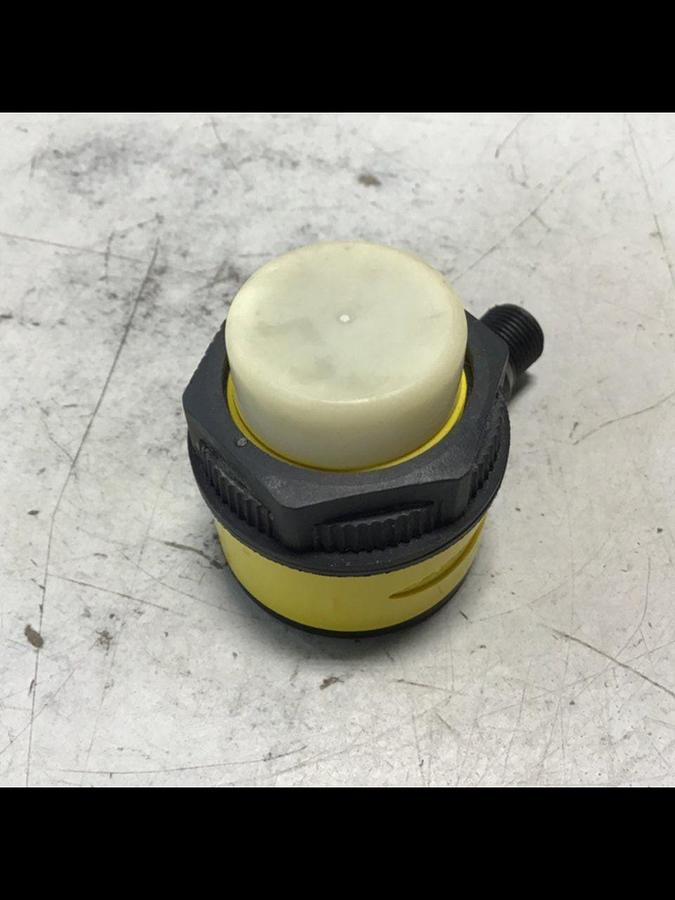 Used BANNER ENGINEERING Light Sensor T30GRY2PQ USED