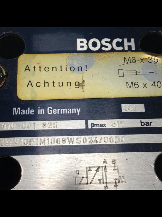 Used BOSCH Hydraulic Valve 0 810 001 825 Used