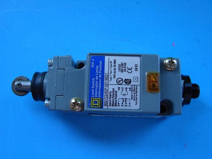 Used SQUARE D Limit Switch 9007C54DP10Y19021 USED