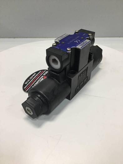 Used YUKEN Directional Control Valve DSG-01-3C9-D24-70 #96920
