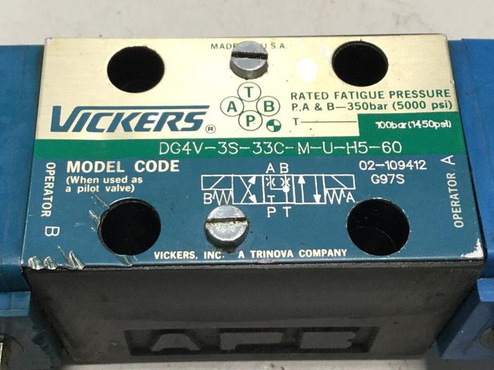 Used VICKERS Valve DG4V-3S-33C-M-U-H5-60 #110081